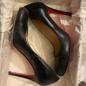 Black Lame leather Christian Louboutin heels 36